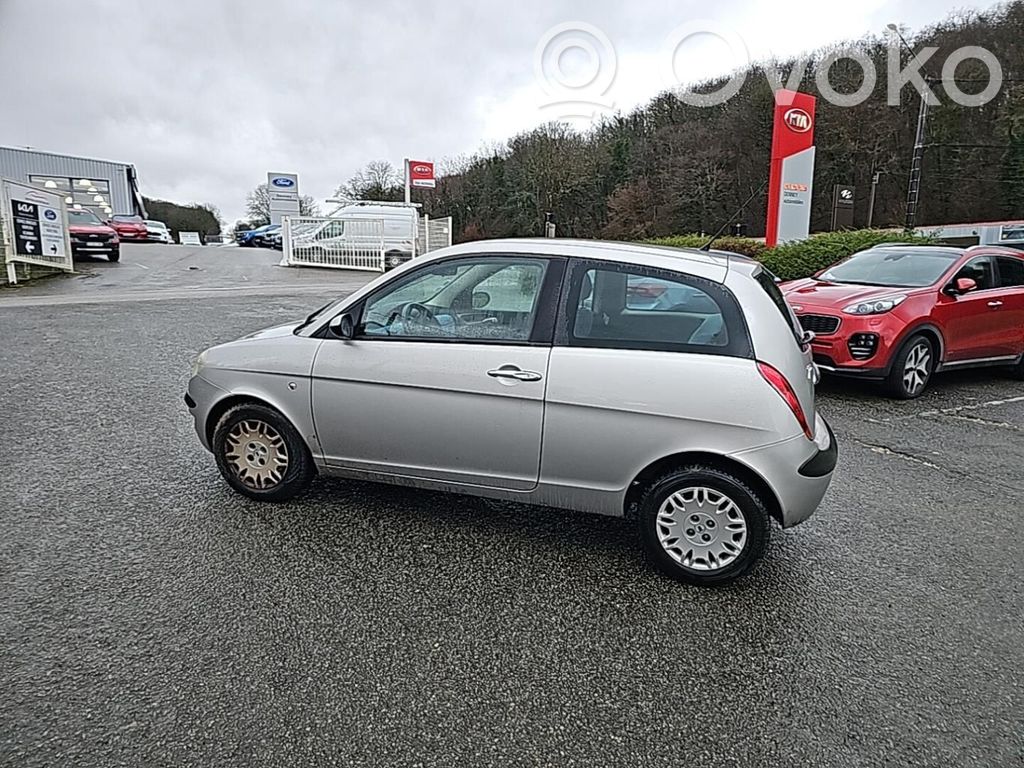 Ypsilon Ypsilon  51774224