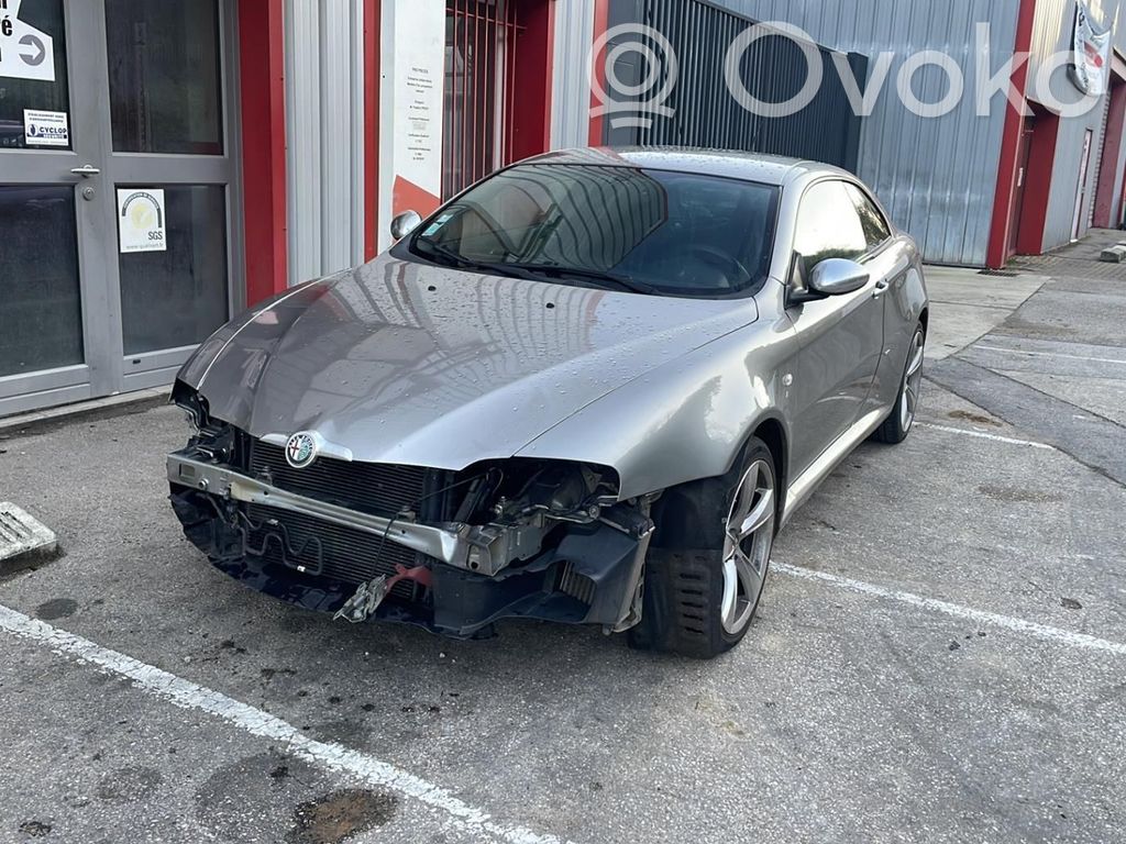 GT GT  77364538
