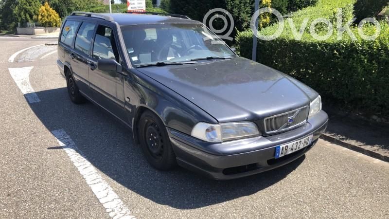 S80 S80  8619548