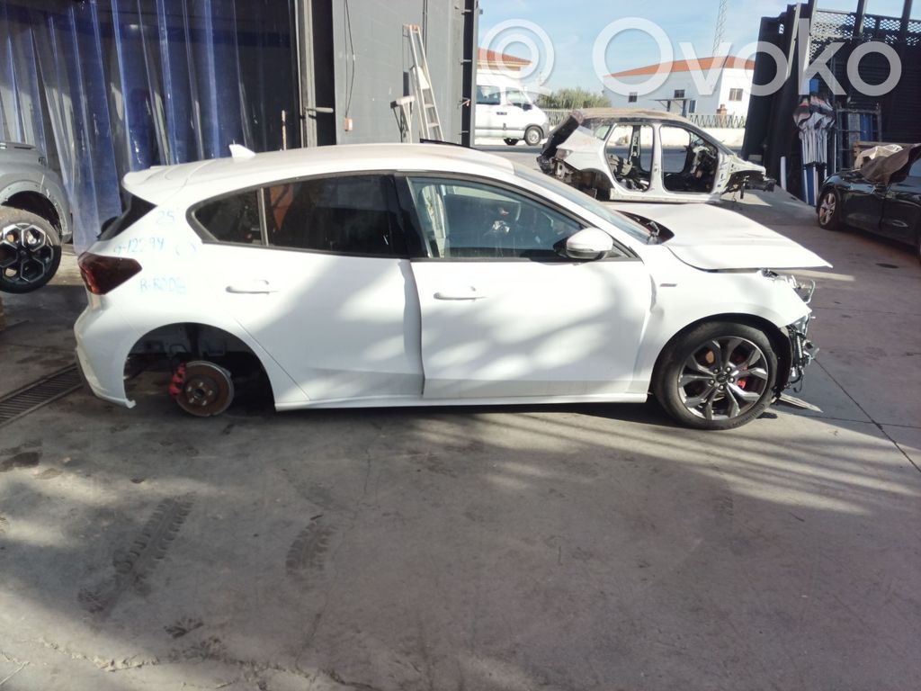 Focus Focus  H1BT13D061