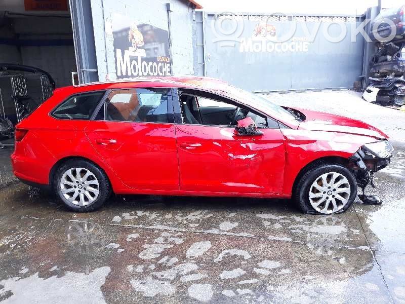 Leon (5F) Leon  5Q4959592B