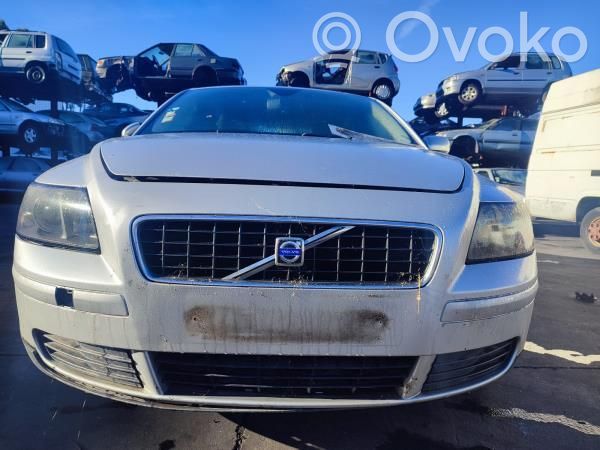 S40 S40, V40