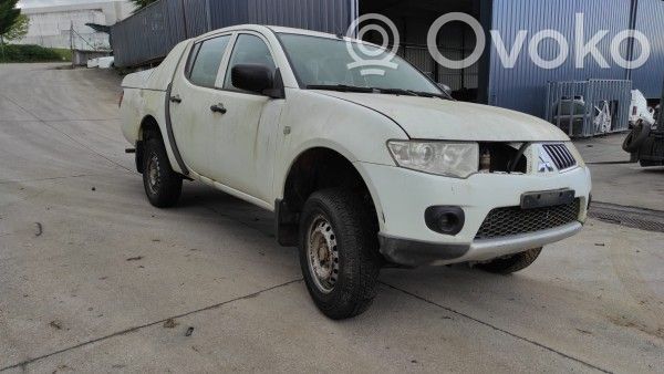 L200 L200, L300, L400 Space Gear