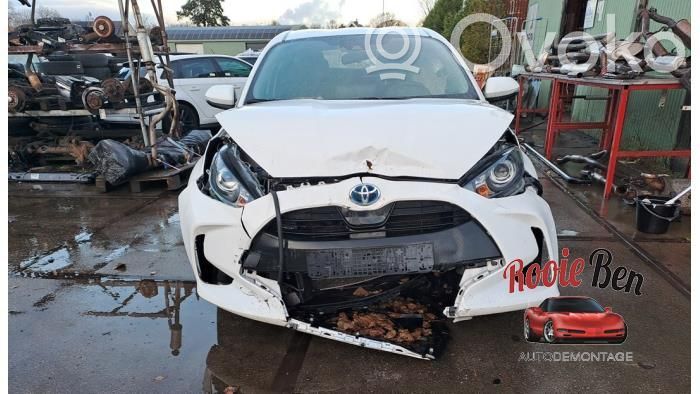 Yaris XP210 Yaris  2CH121