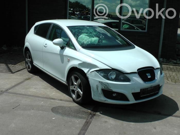 Leon (1P) Leon  1K0615123D