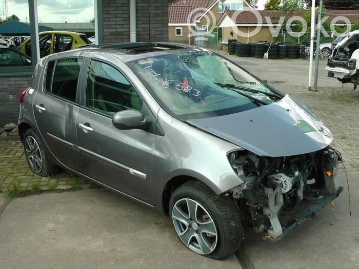 Clio III Clio  8200345944