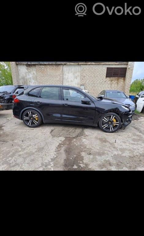 Cayenne (92A) Cayenne  7P5906262