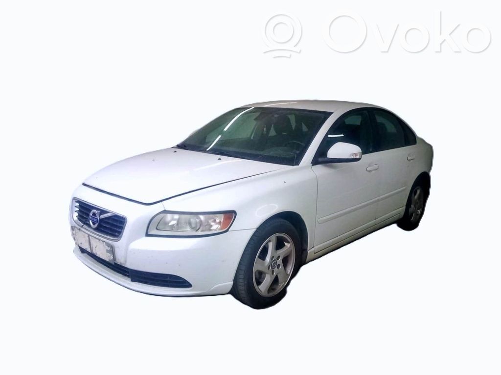 S40 S40, V40