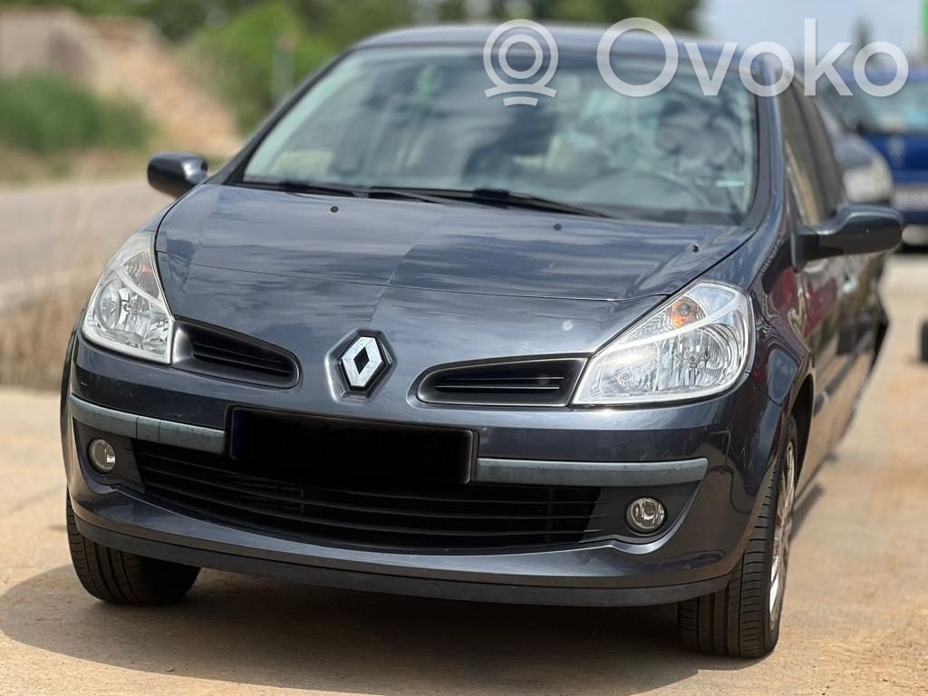 Clio III Clio  8200747140