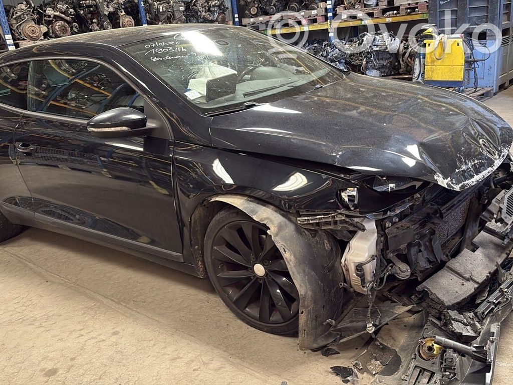 Scirocco Scirocco  1K8821105D