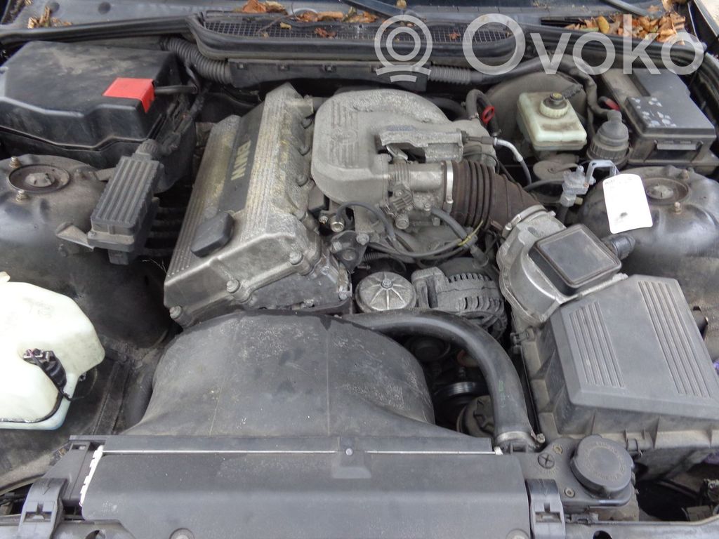 3 E36 Series 3  67618370823