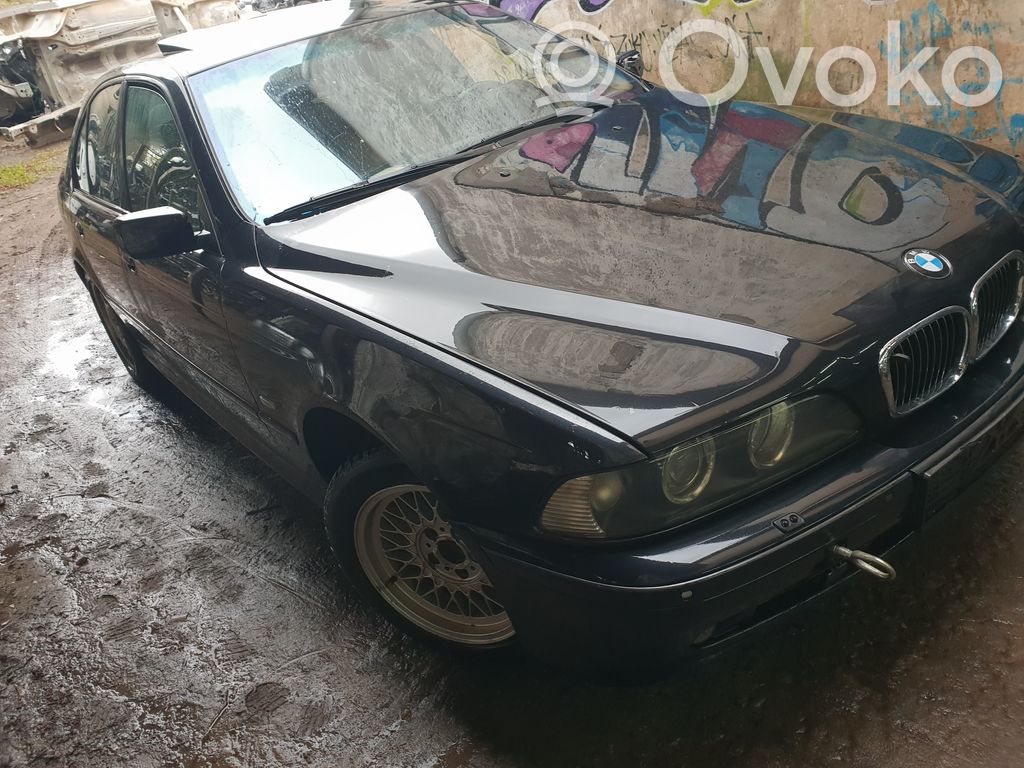 5 E39 Series 5  8213683
