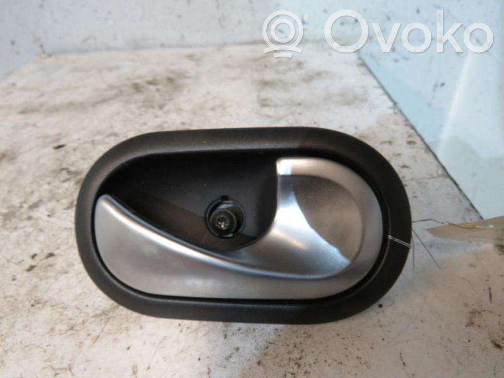 Clio III Clio  8200730863