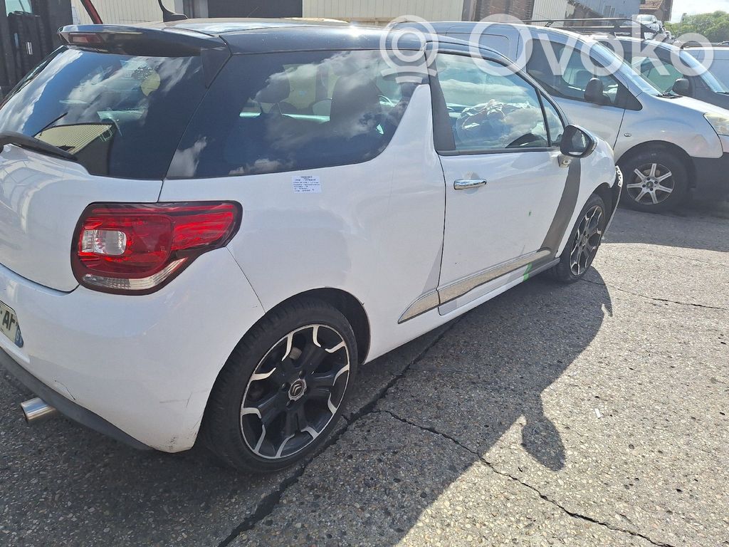 DS3 DS3  00008154CA