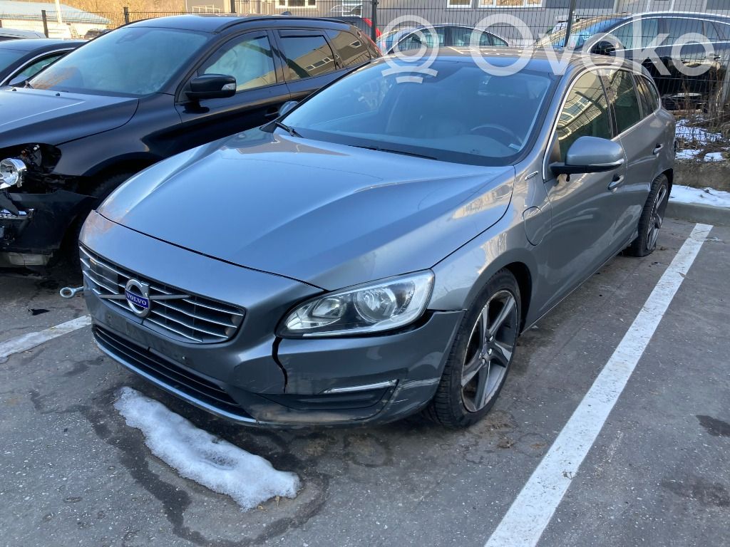 V60 V60, V60 Cross Country  31374418