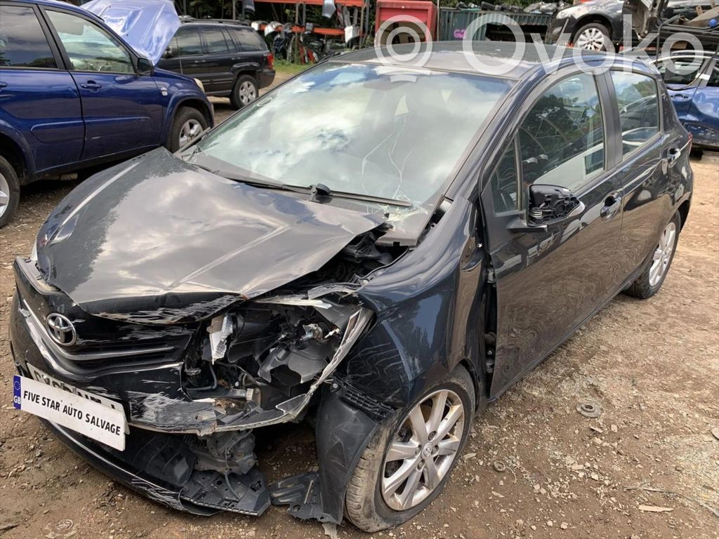 Yaris Yaris  895410D100