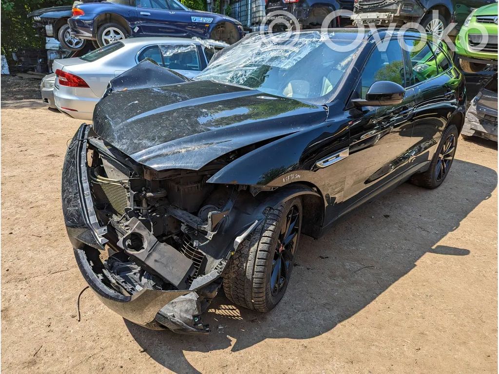 F-Pace F-Pace  M8A26A003CB