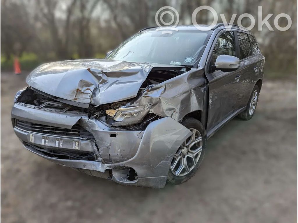 Outlander Outlander  1502A016