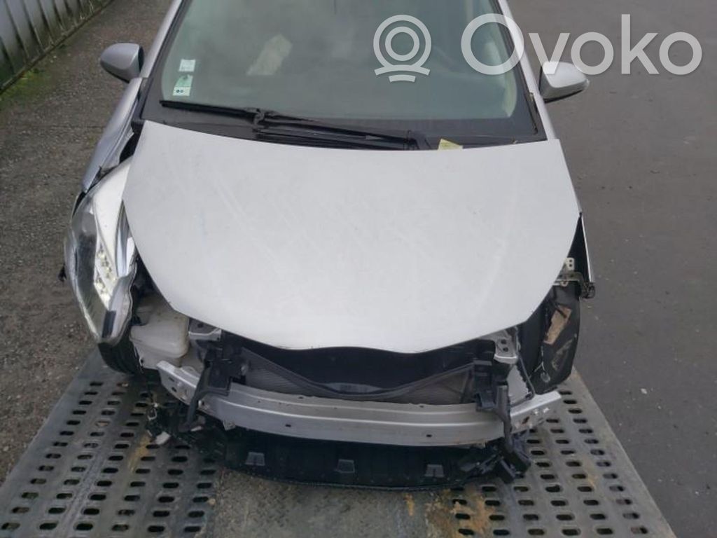 Yaris Yaris  MR5504