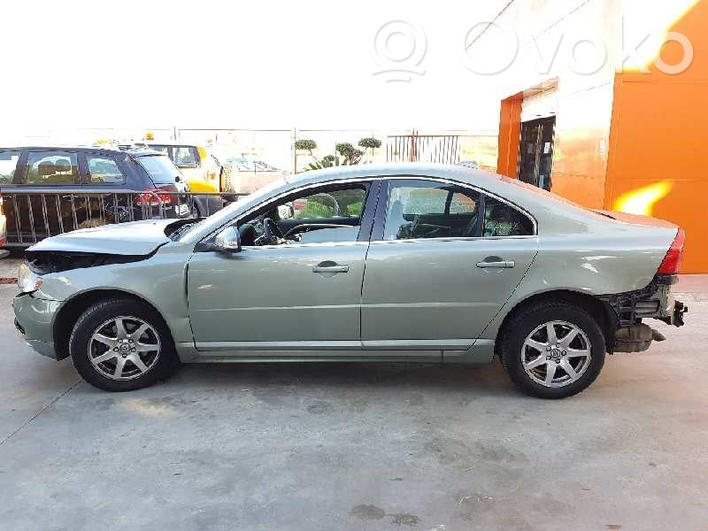 S80 S80  6G929F836BD