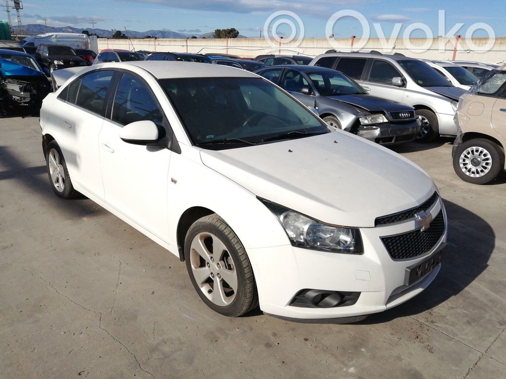 Cruze Cruze  95987764