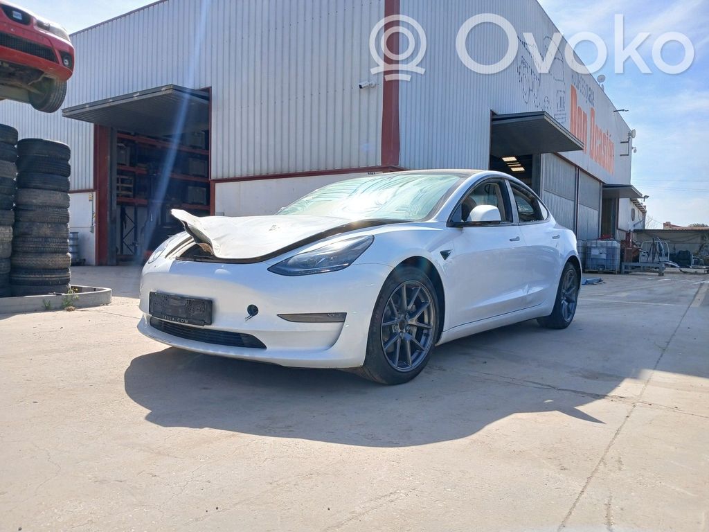 Model S Tesla Model S  184805700A