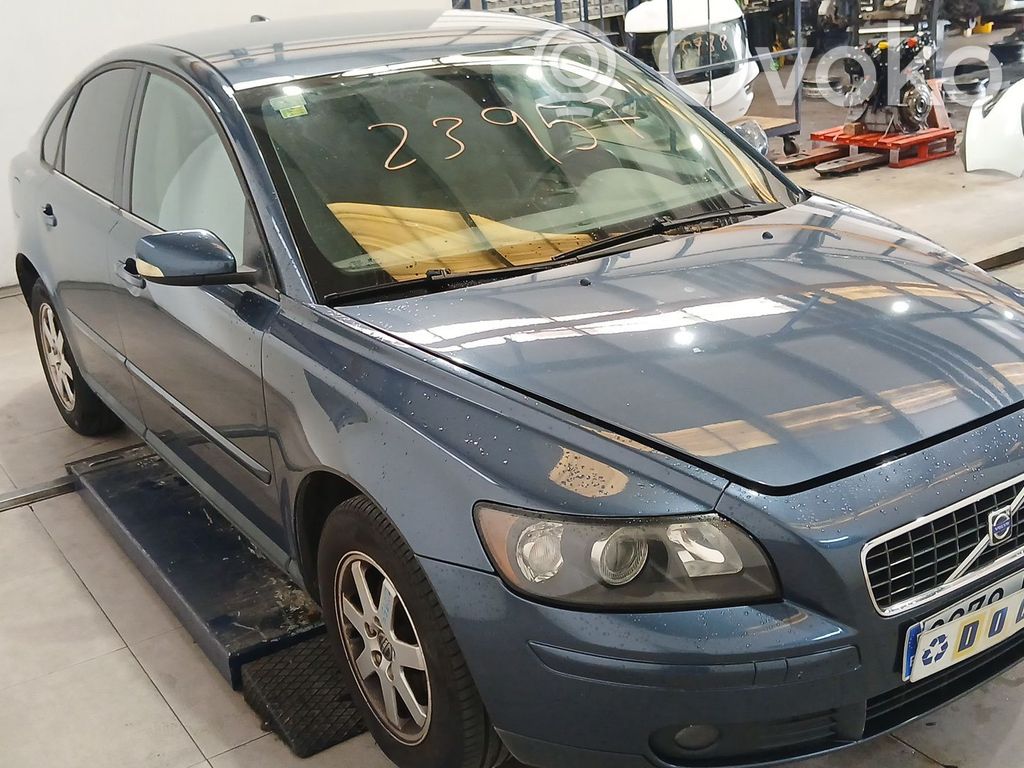 S40 S40, V40  31297540