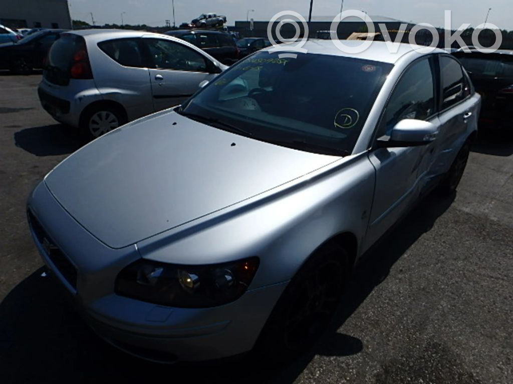 S40 S40, V40