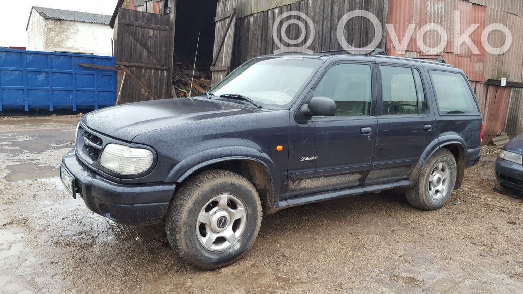 Explorer Explorer  F57B6912BA