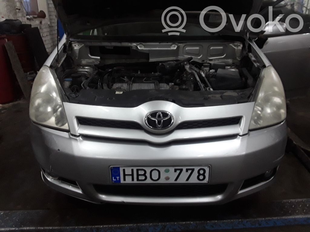 Corolla Verso AR10 Corolla Verso  15A710