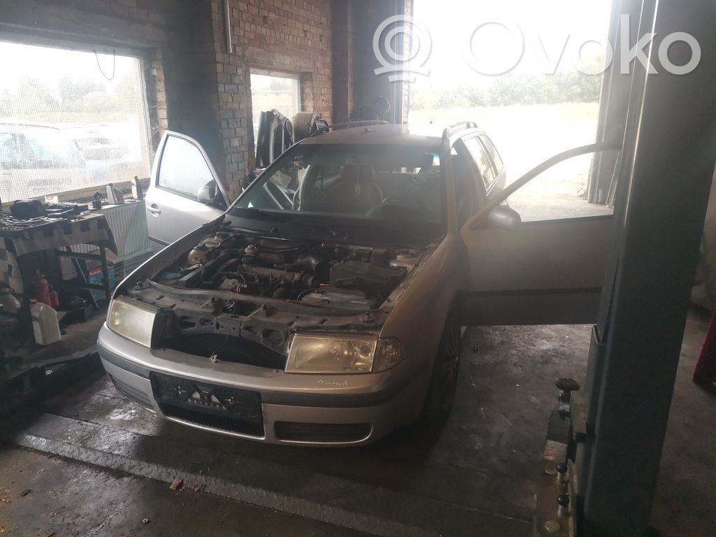 Octavia Mk1 (1U) Octavia  1U9857447B