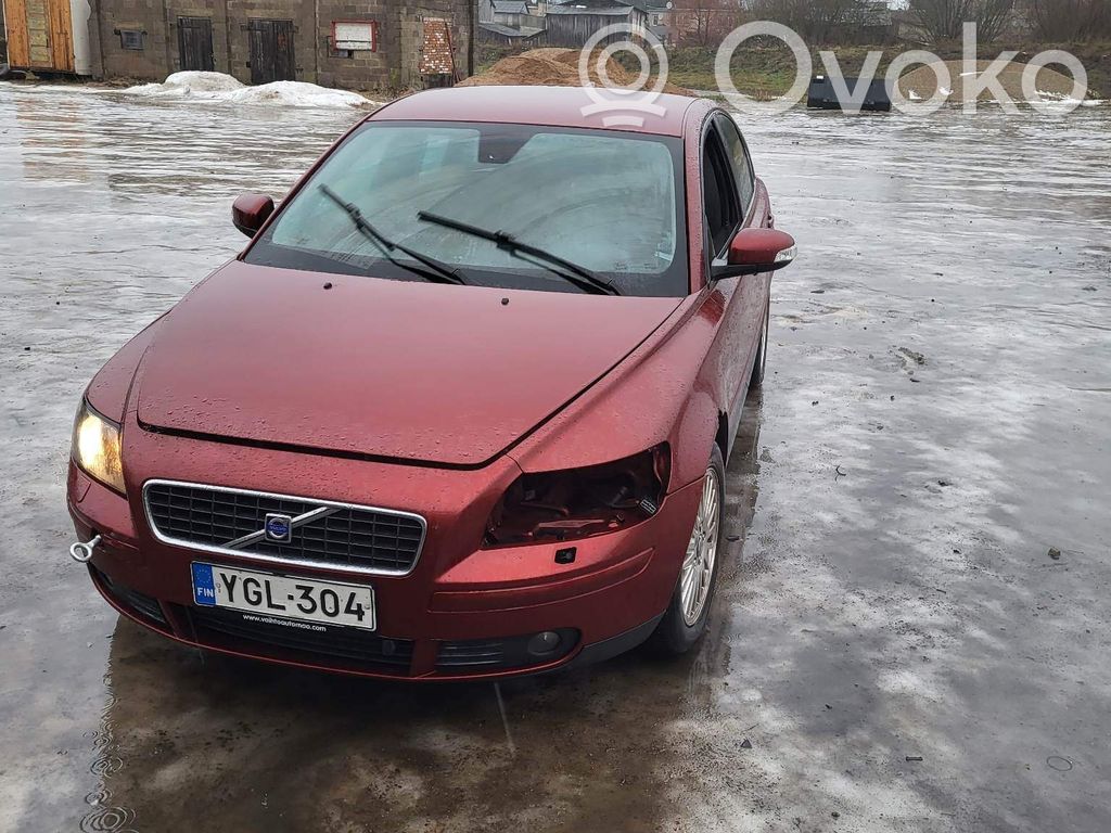 S40 S40, V40
