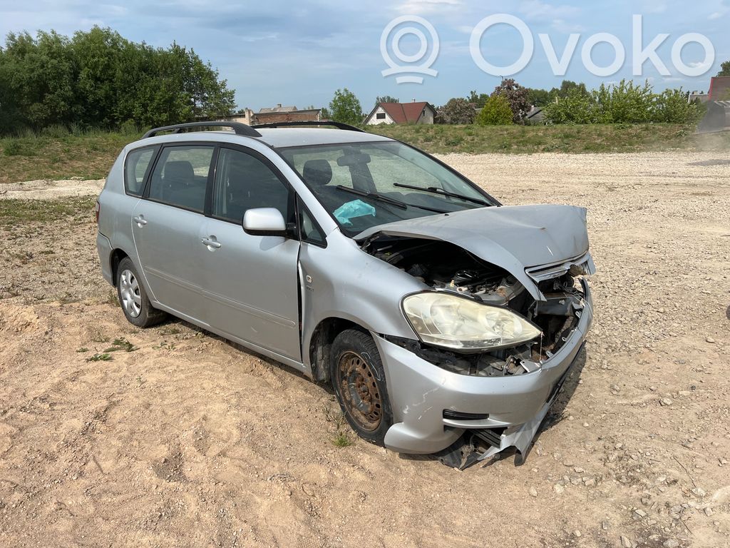 Avensis Verso Avensis Verso  769746A