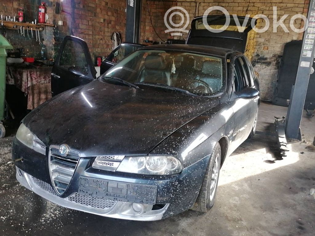 156 156  46818358