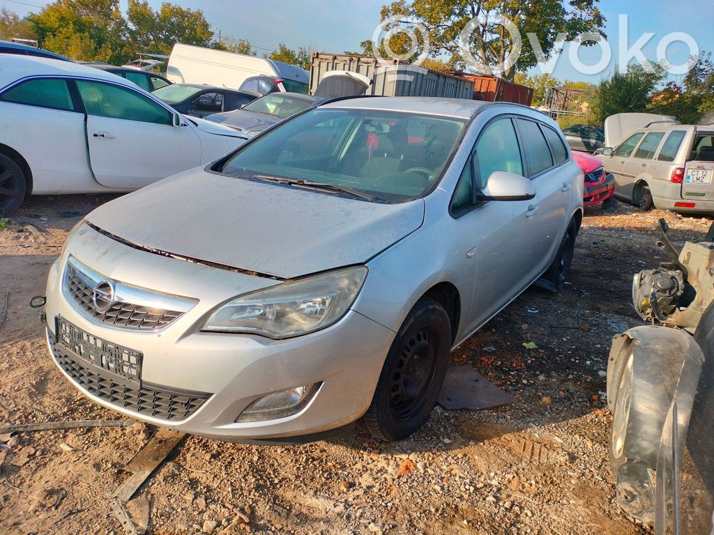 Astra J Astra  13248546