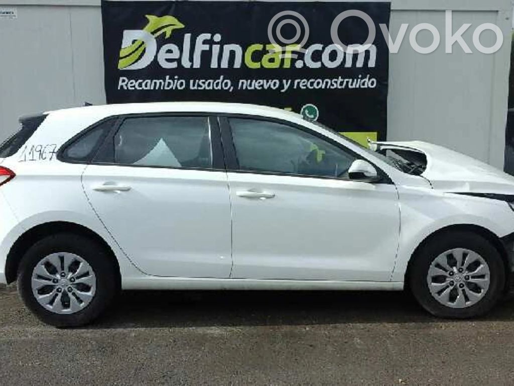 i30 i30  93770G4000