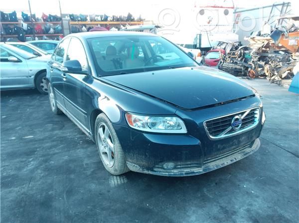 S40 S40, V40  31272012