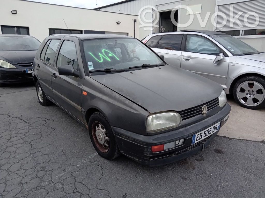 Golf III Golf  1H1857508A01C