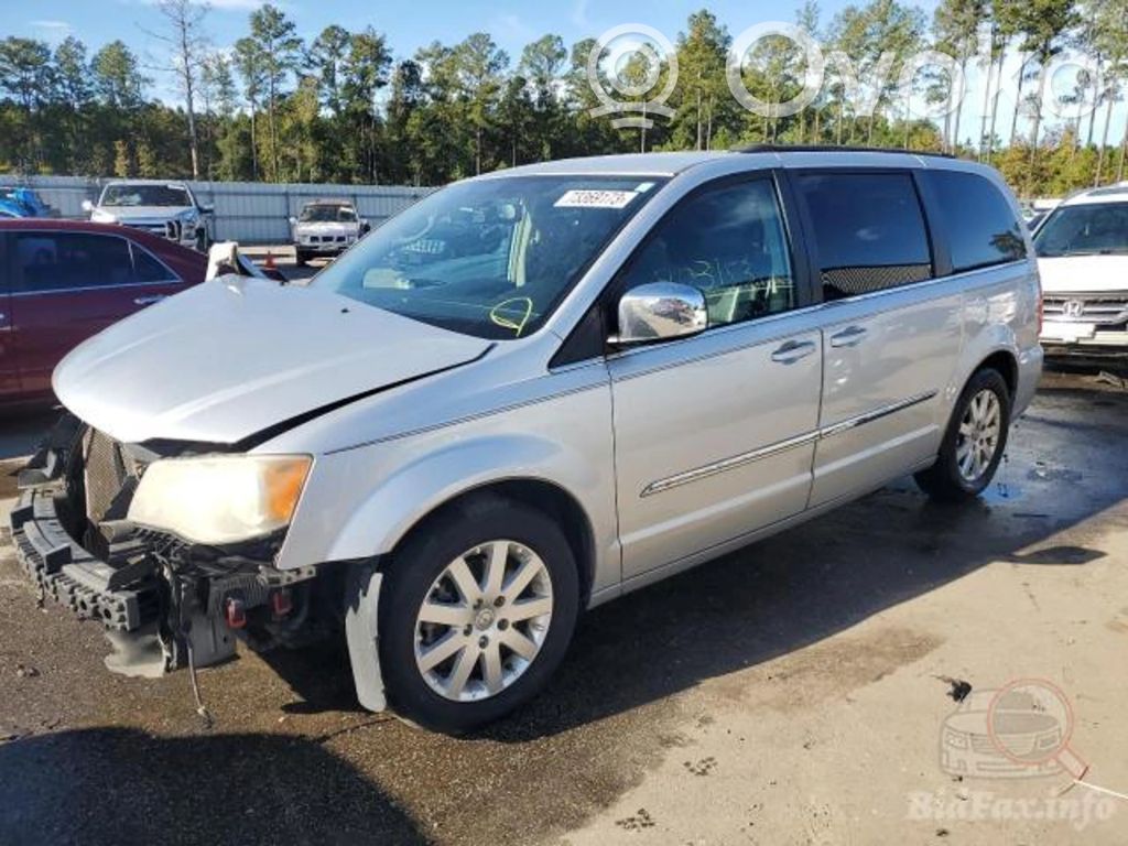 Town & Country V Town & Country  05149171AA