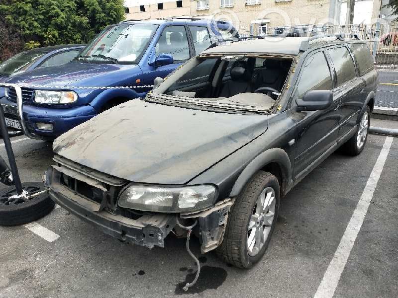 XC70 XC70  8689219