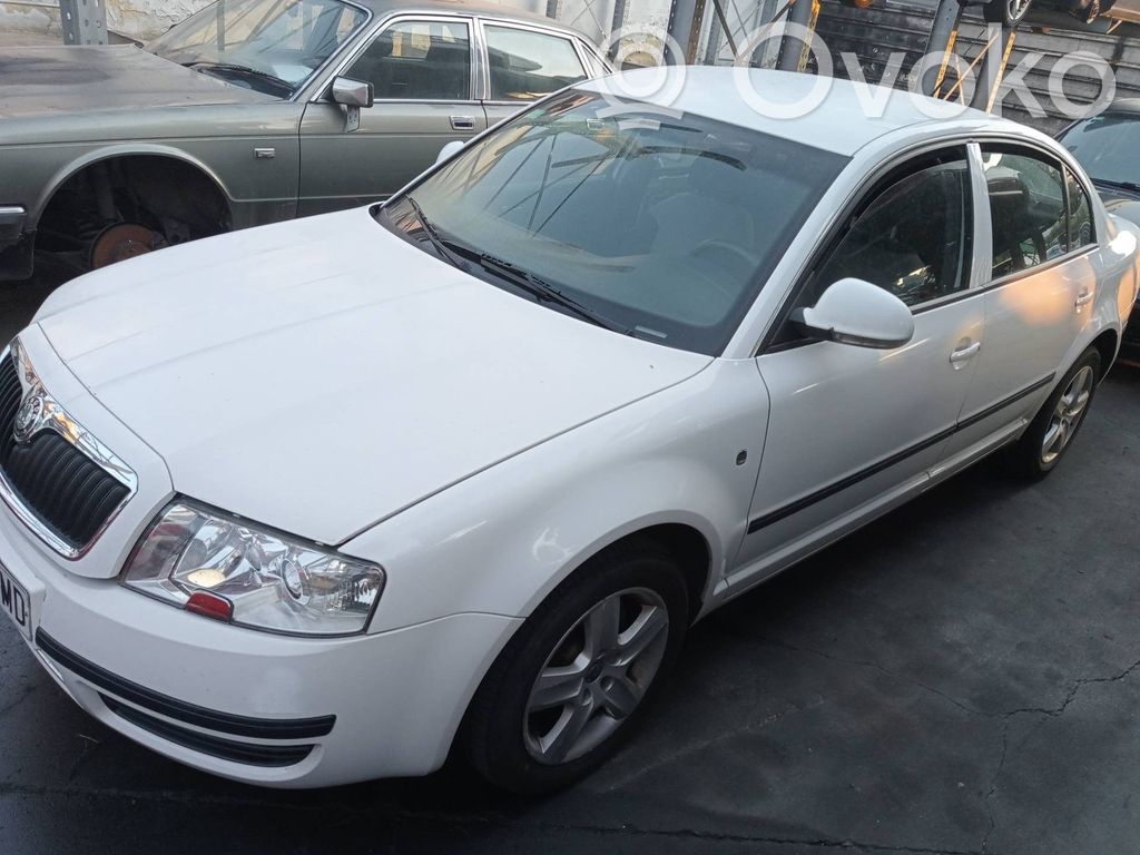 Superb B5 (3U) Superb  0281014104