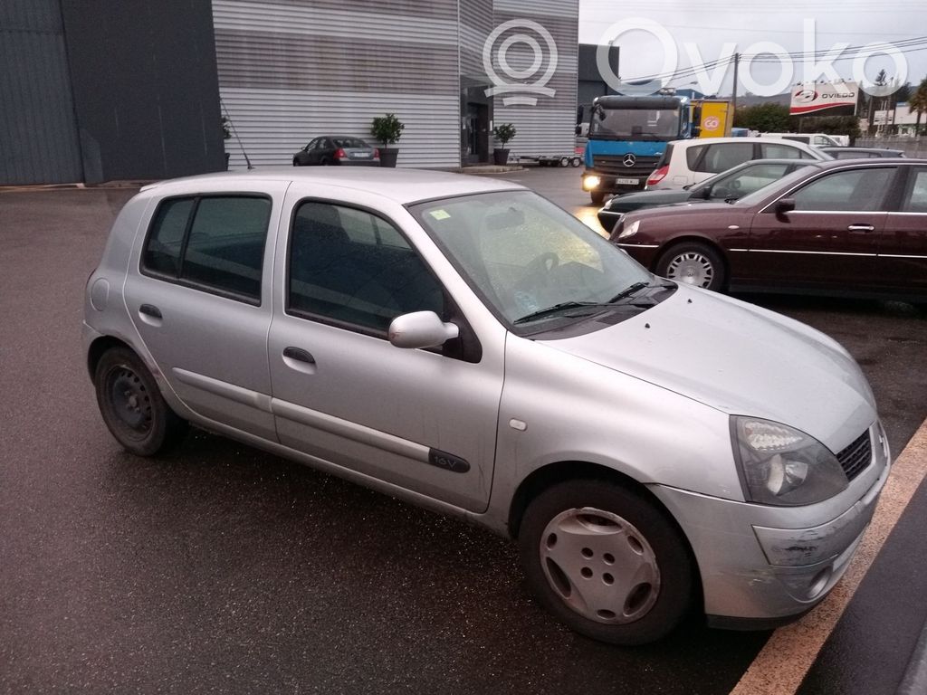 Clio III Clio  8200057324