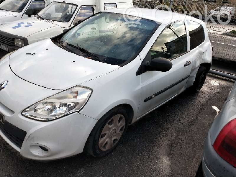 Clio III Clio  8200727740