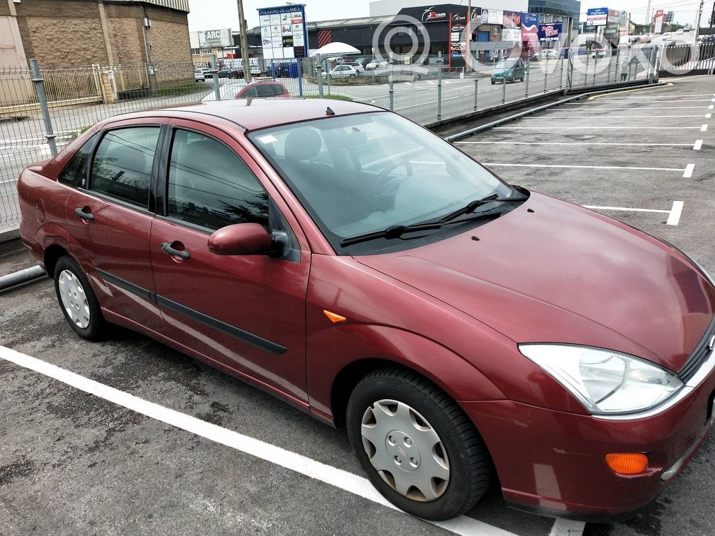 Focus Focus  XS4F12A650FAB