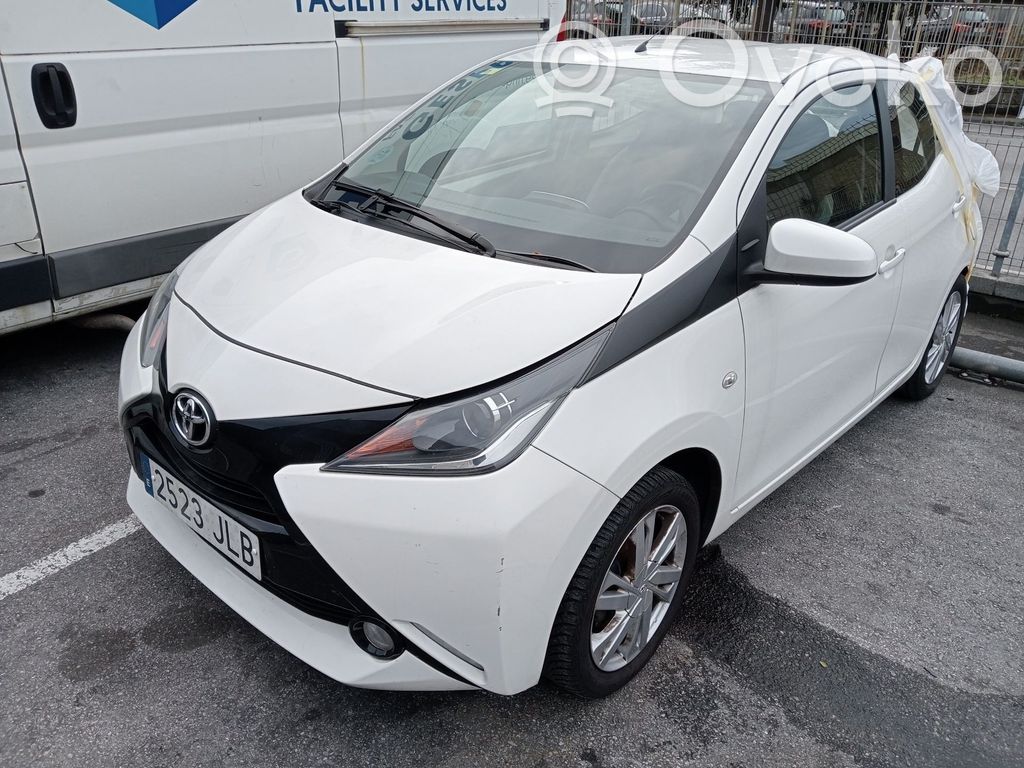 Aygo AB40 Aygo  1KR