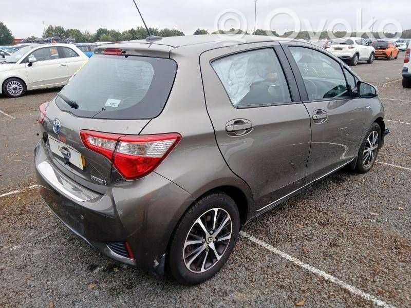 Yaris Yaris  8946752080