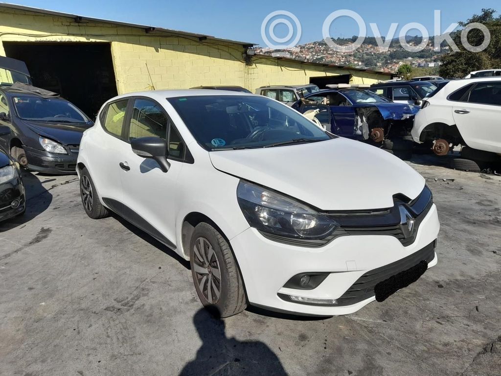 Clio III Clio  104951A