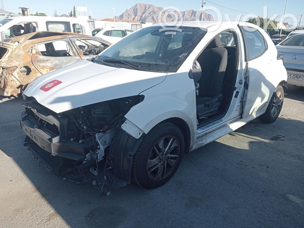 Yaris Yaris  8432902040