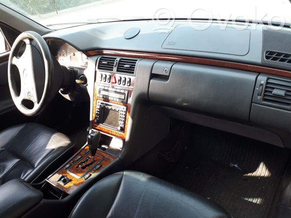 E W210 E-class, AMG (W124, W210, W211, W212, W213, C207, W238)