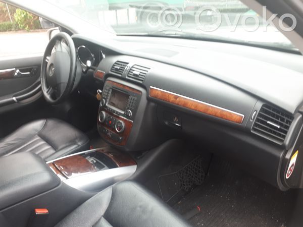 R W251 R-class, AMG (W251)